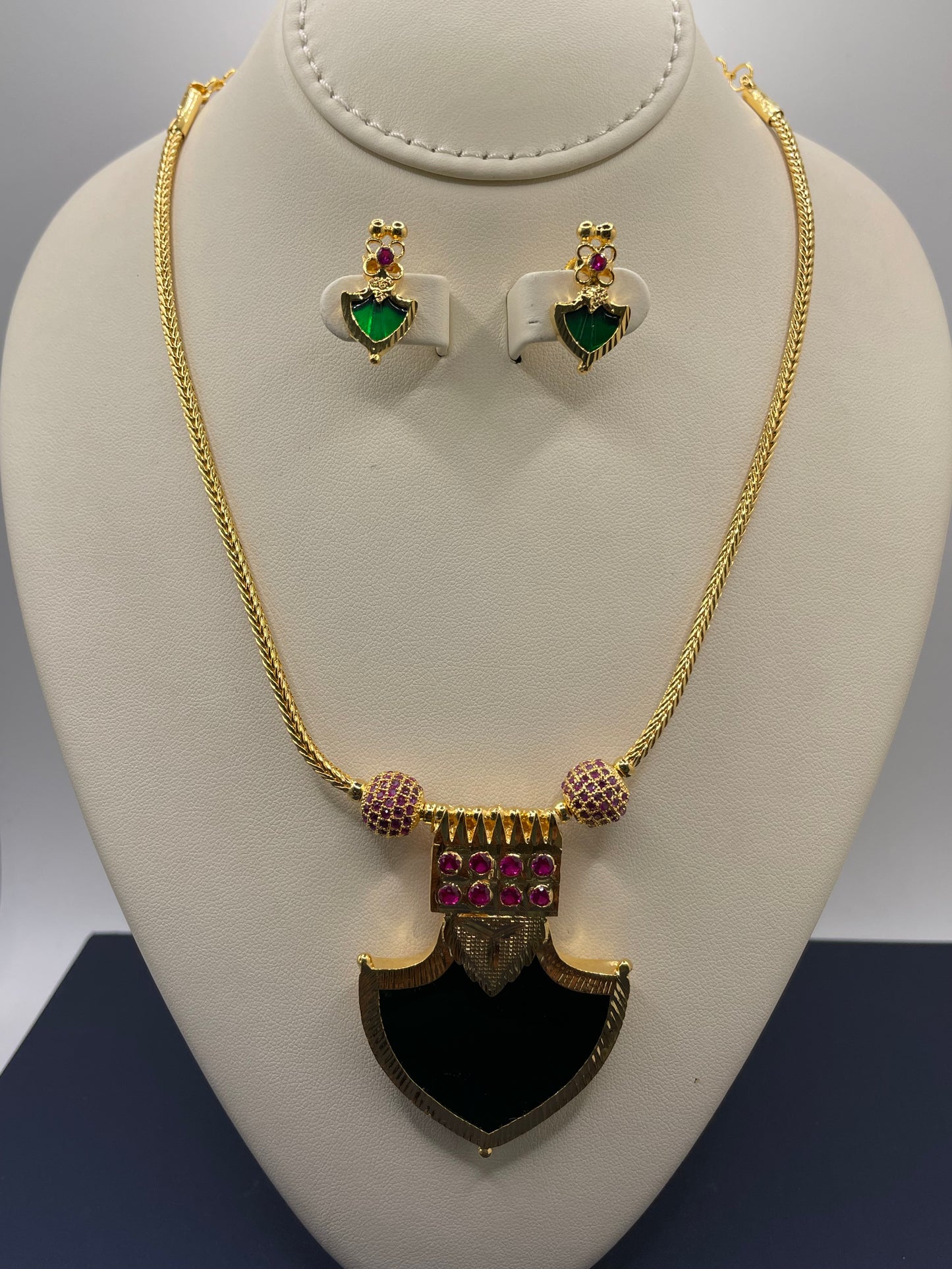 NECKLACE AND EARRING SET NS1011